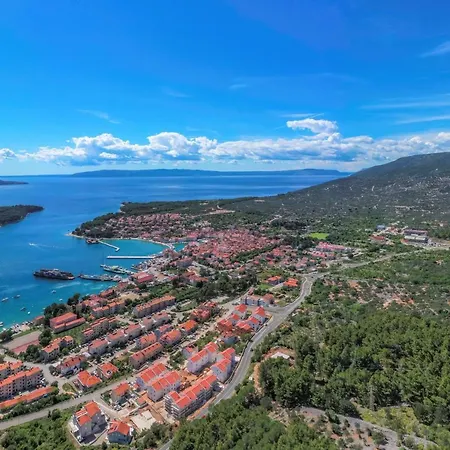 Apartment Island View